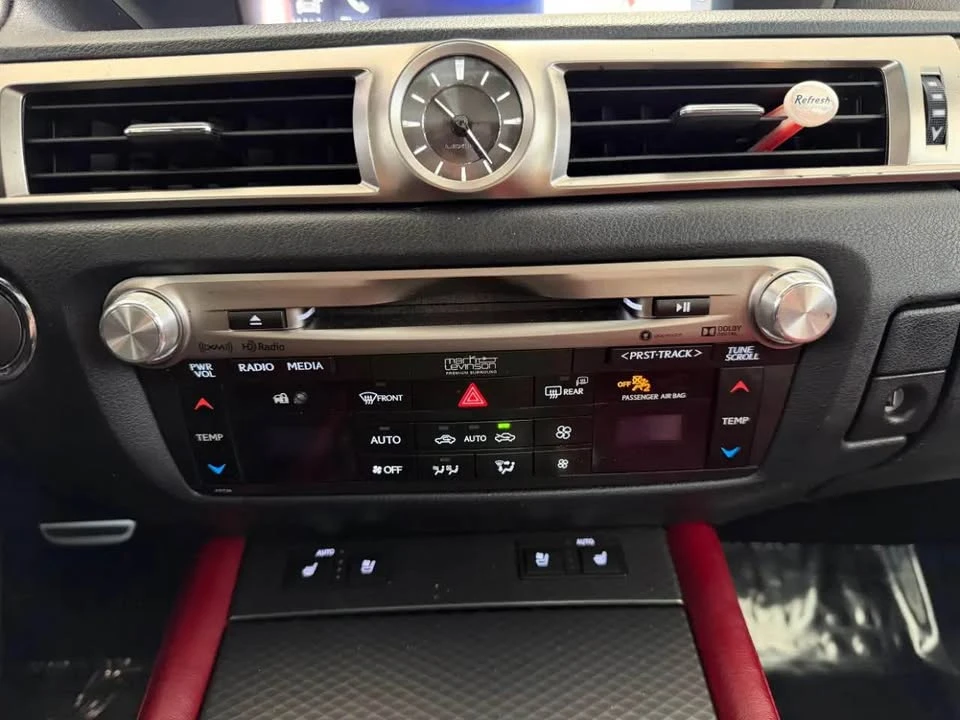 2018 Lexus GS 4th Gen - Image 18 of 19