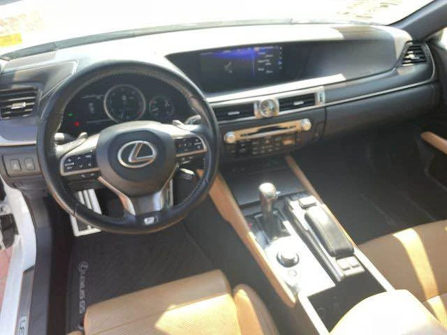 2018 Lexus GS 4th Gen - Image 15 of 20