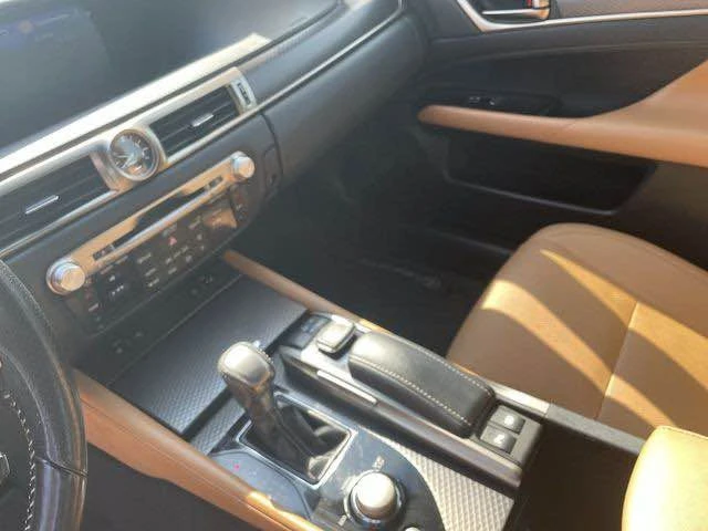 2018 Lexus GS 4th Gen - Image 18 of 20