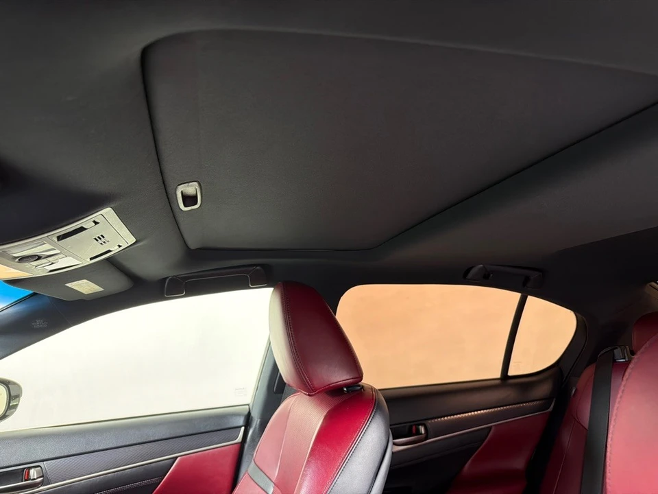 2018 Lexus GS 4th Gen - Image 14 of 27