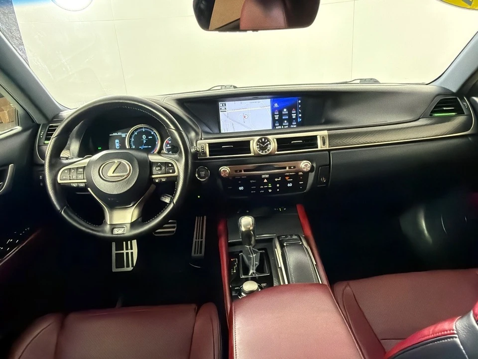 2018 Lexus GS 4th Gen - Image 26 of 27