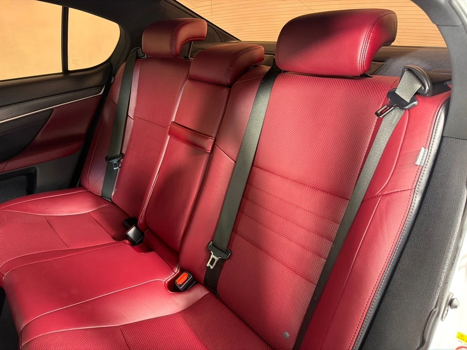 2018 Lexus GS 4th Gen - Image 21 of 27