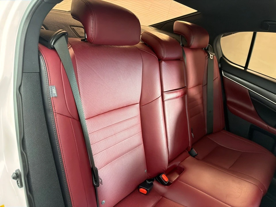 2018 Lexus GS 4th Gen - Image 23 of 27