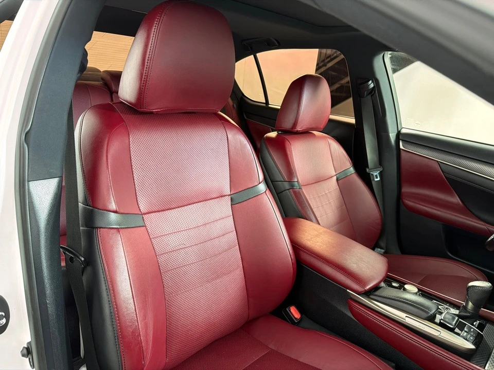 2018 Lexus GS 4th Gen - Image 25 of 27