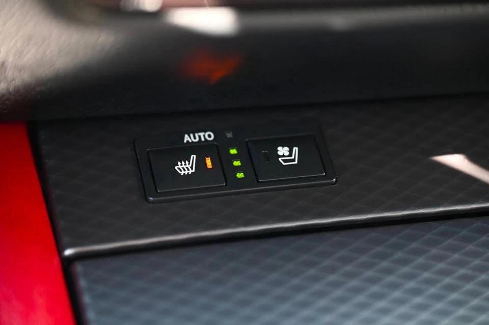 2018 Lexus GS 4th Gen - Image 12 of 20
