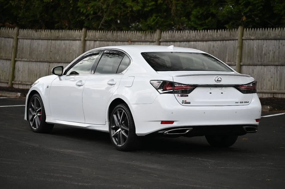 2018 Lexus GS 4th Gen - Image 17 of 20
