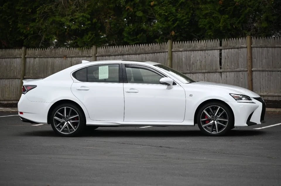 2018 Lexus GS 4th Gen - Image 19 of 20