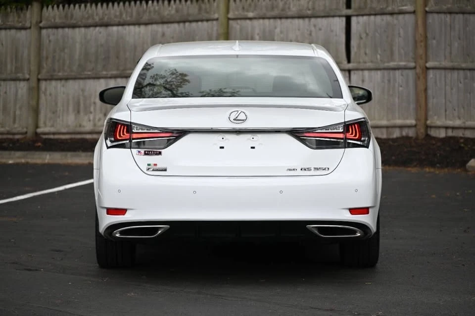 2018 Lexus GS 4th Gen - Image 18 of 20