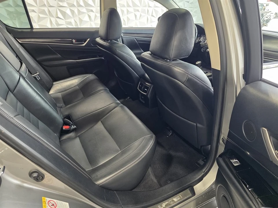 2018 Lexus GS 4th Gen - Image 17 of 21