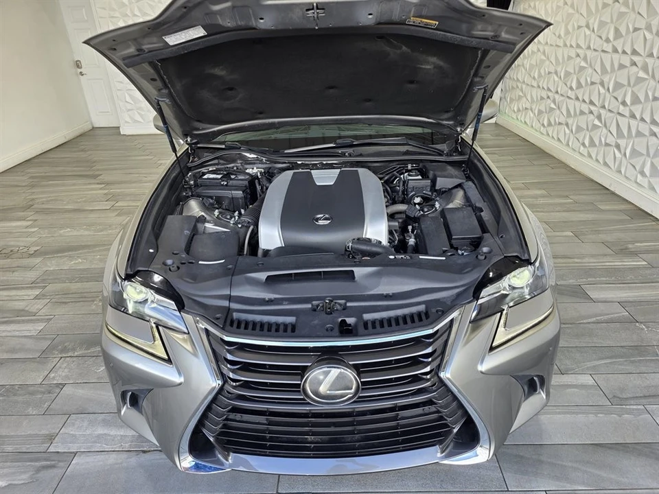2018 Lexus GS 4th Gen - Image 15 of 21