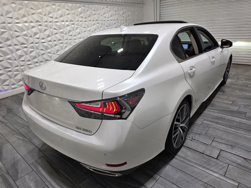 2018 Lexus GS 4th Gen - Image 25 of 31