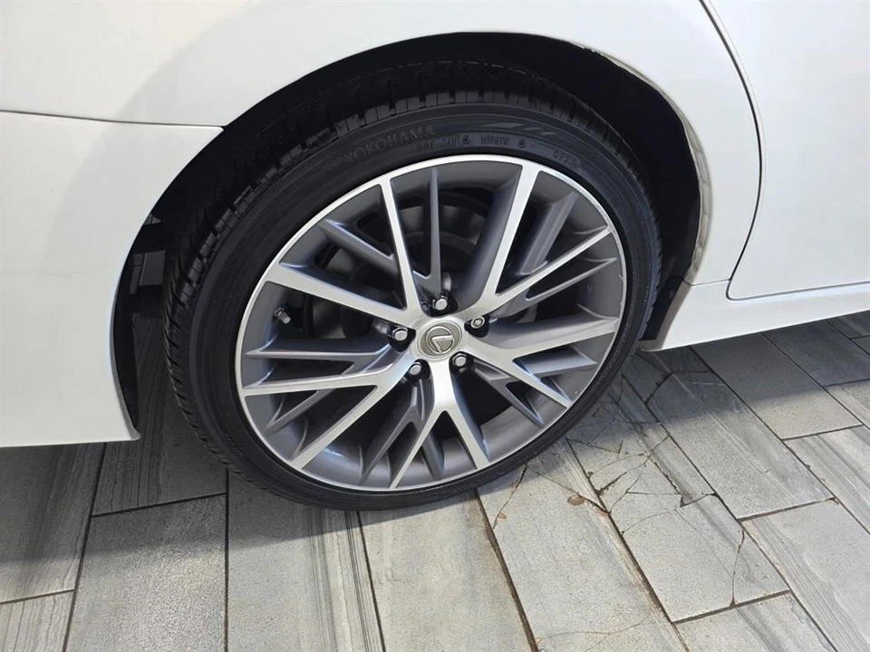 2018 Lexus ES 6th Gen - Image 12 of 21
