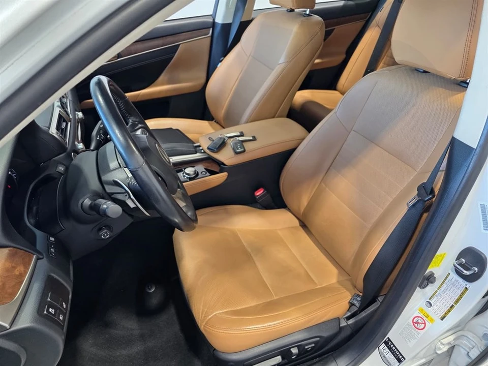 2018 Lexus GS 4th Gen - Image 14 of 31