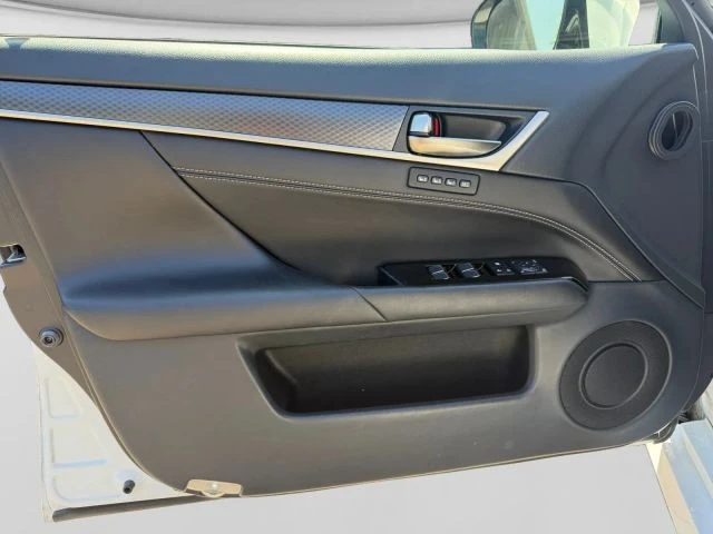 2018 Lexus GS 4th Gen - Image 14 of 31