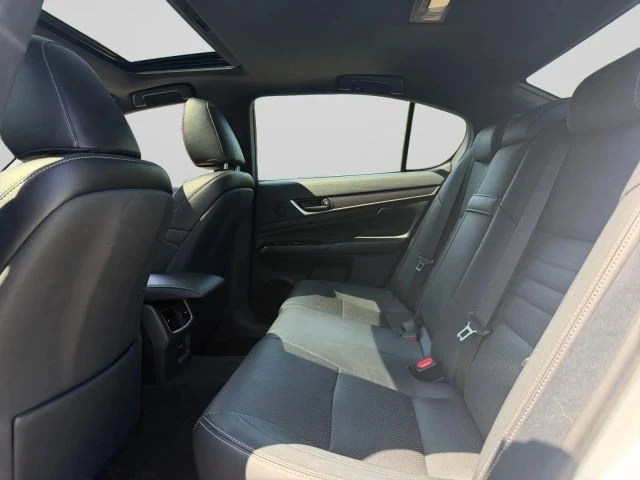 2018 Lexus GS 4th Gen - Image 28 of 31