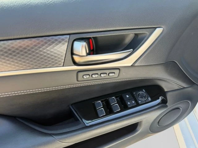 2018 Lexus GS 4th Gen - Image 15 of 31