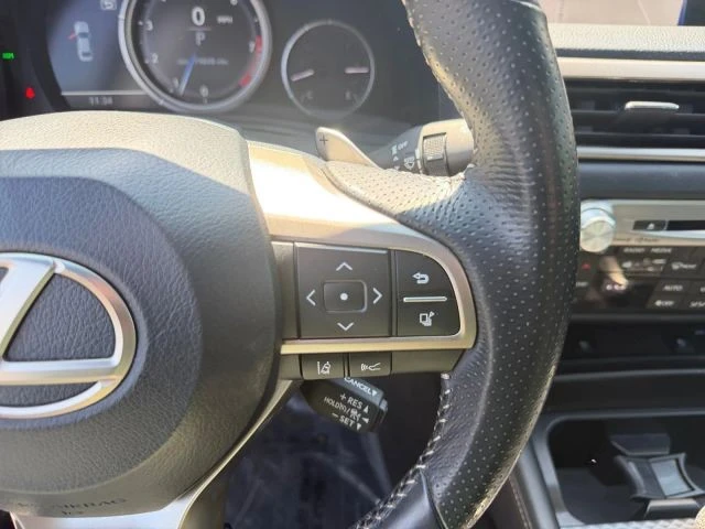 2018 Lexus GS 4th Gen - Image 23 of 31