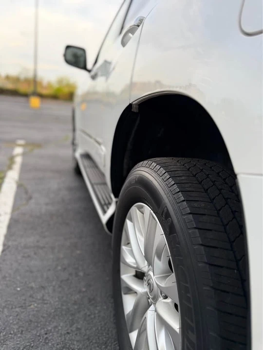 2018 Lexus GX 2nd Gen - Image 16 of 18