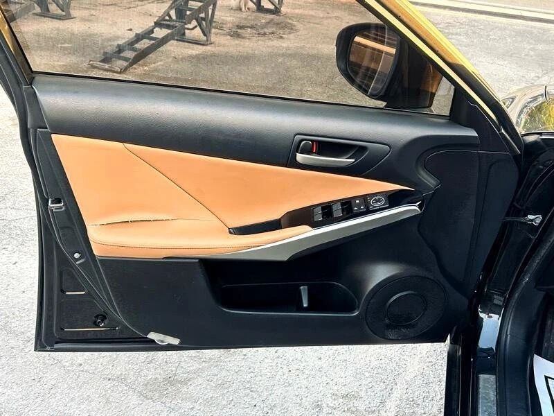 2018 Lexus IS 3rd Gen - Image 9 of 20