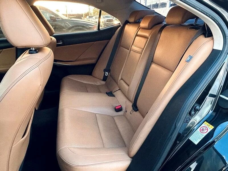 2018 Lexus IS 3rd Gen - Image 11 of 20