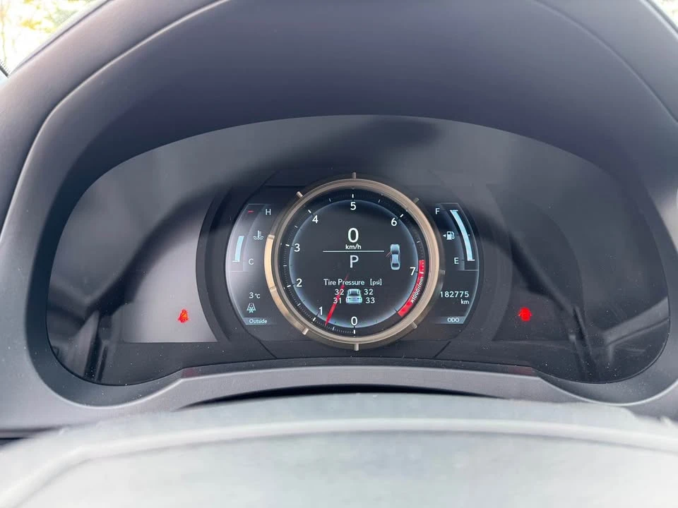2018 Lexus IS 3rd Gen - Image 12 of 19
