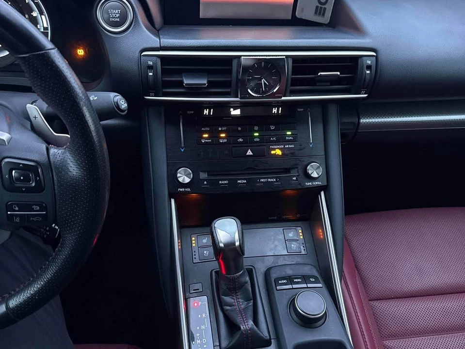 2018 Lexus IS 3rd Gen - Image 7 of 10