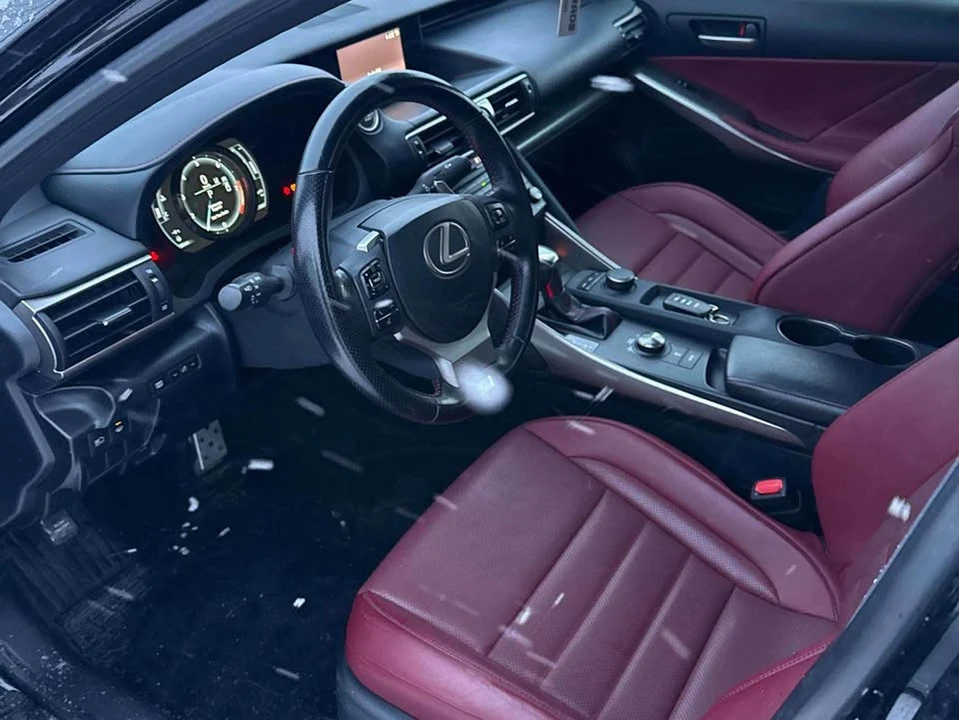 2018 Lexus IS 3rd Gen - Image 4 of 10