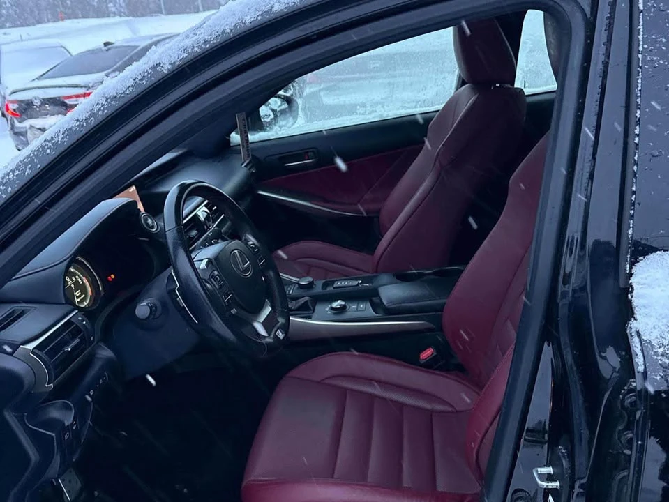 2018 Lexus IS 3rd Gen - Image 5 of 10