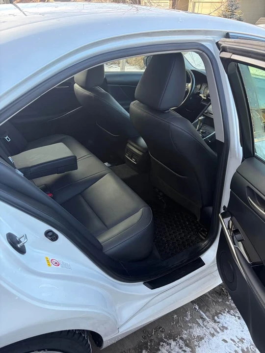 2018 Lexus IS 3rd Gen - Image 7 of 8
