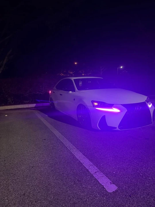 2018 Lexus IS 3rd Gen - Image 4 of 7