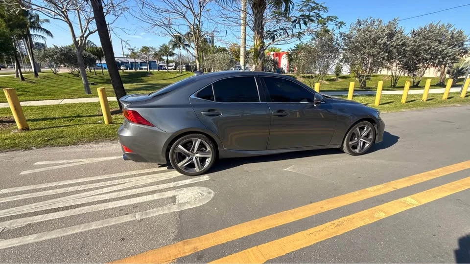 2018 Lexus IS 3rd Gen - Image 7 of 12