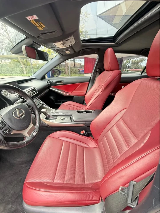 2018 Lexus IS 3rd Gen - Image 7 of 8