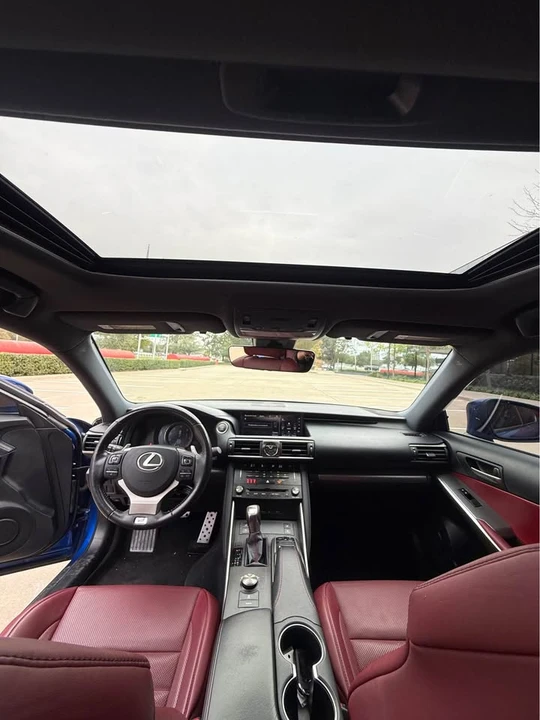 2018 Lexus IS 3rd Gen - Image 6 of 8