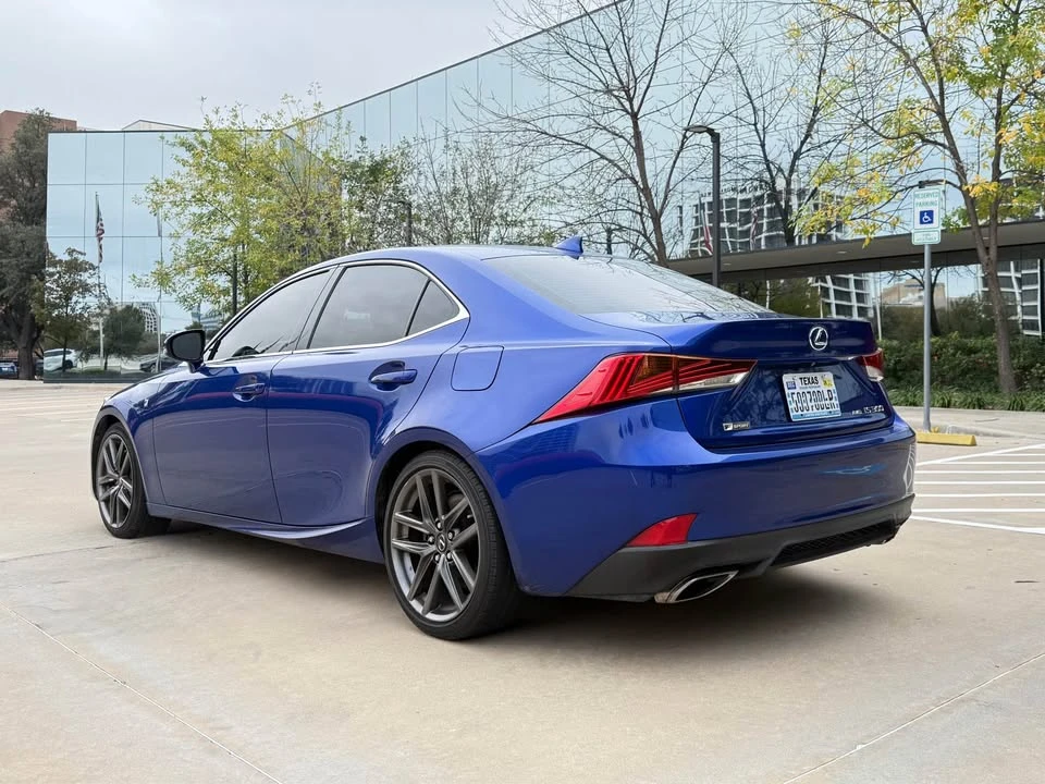 2018 Lexus IS 3rd Gen - Image 4 of 8