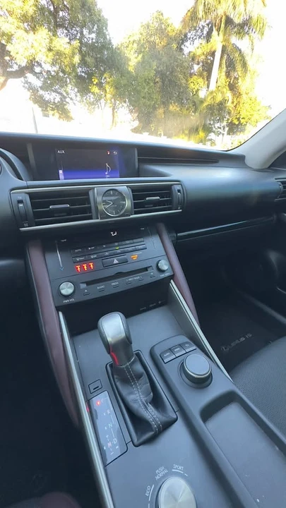 2018 Lexus IS 3rd Gen - Image 11 of 12