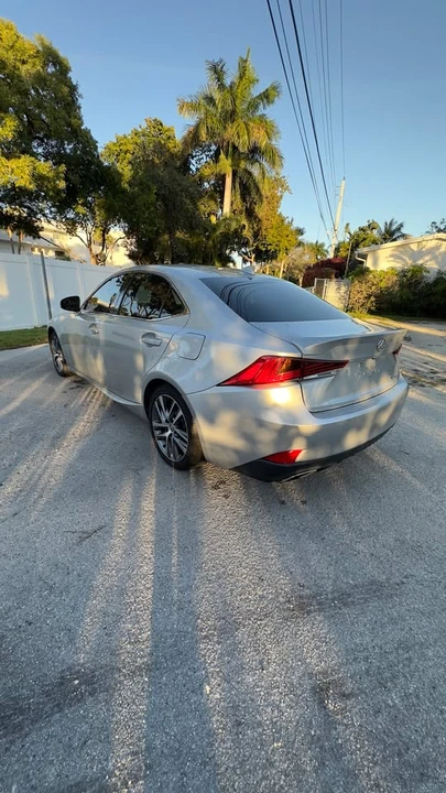 2018 Lexus IS 3rd Gen - Image 6 of 12