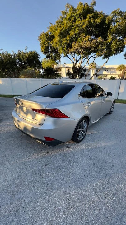 2018 Lexus IS 3rd Gen - Image 4 of 12