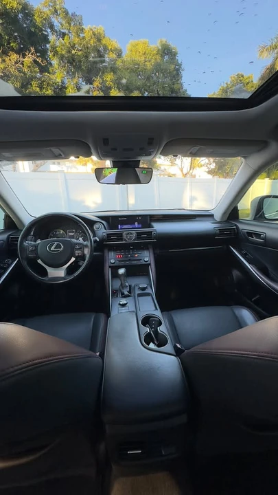 2018 Lexus IS 3rd Gen - Image 8 of 12