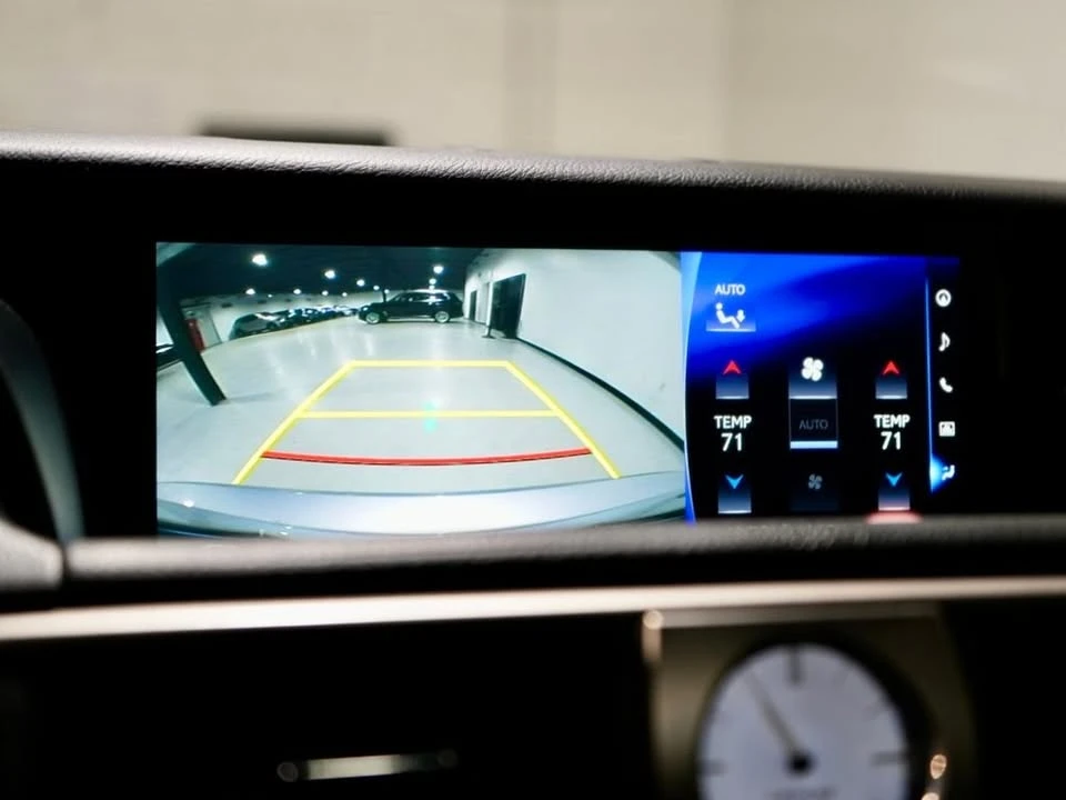 2018 Lexus IS 3rd Gen - Image 5 of 19