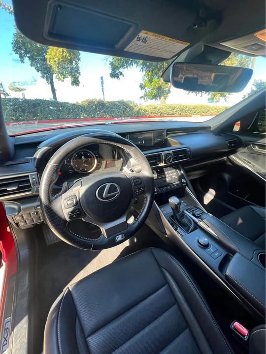 2018 Lexus IS 3rd Gen - Image 6 of 8