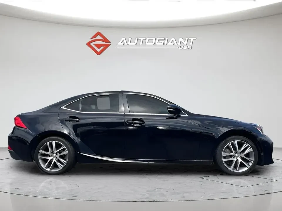 2018 Lexus IS 3rd Gen - Image 9 of 20