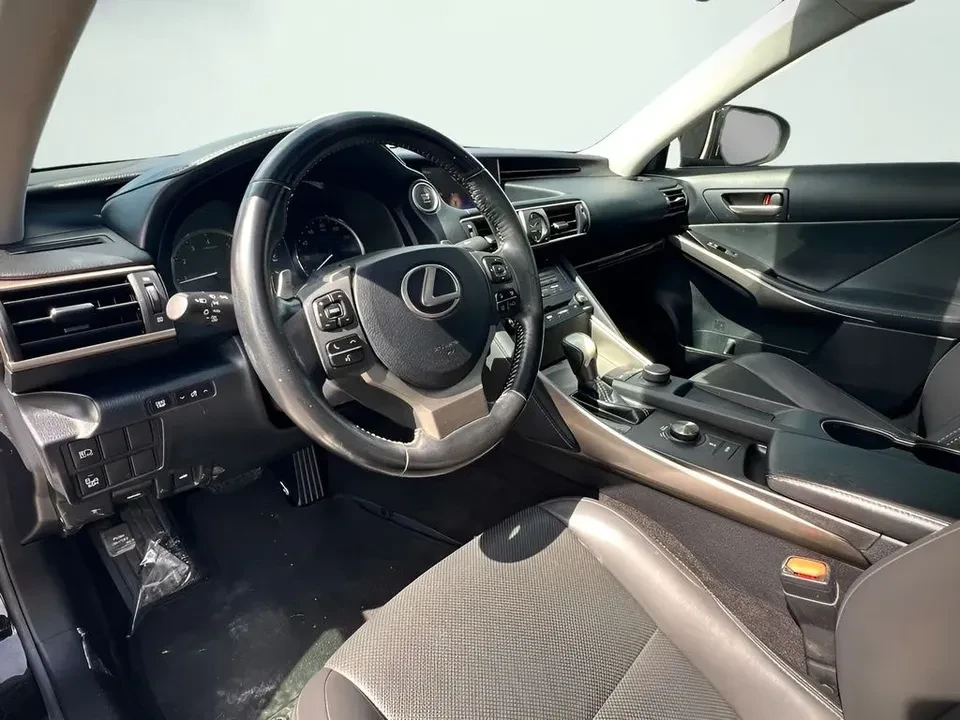 2018 Lexus IS 3rd Gen - Image 15 of 20