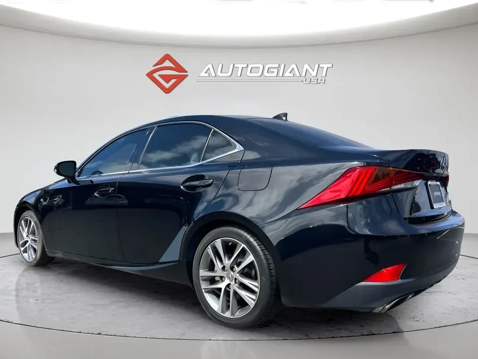 2018 Lexus IS 3rd Gen - Image 4 of 20
