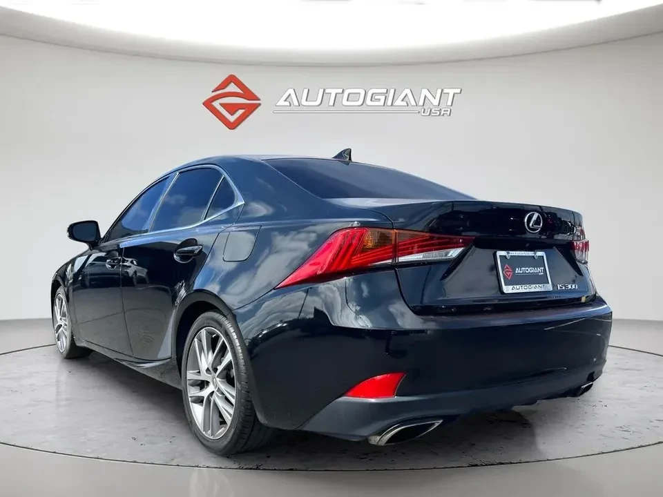 2018 Lexus IS 3rd Gen - Image 5 of 20