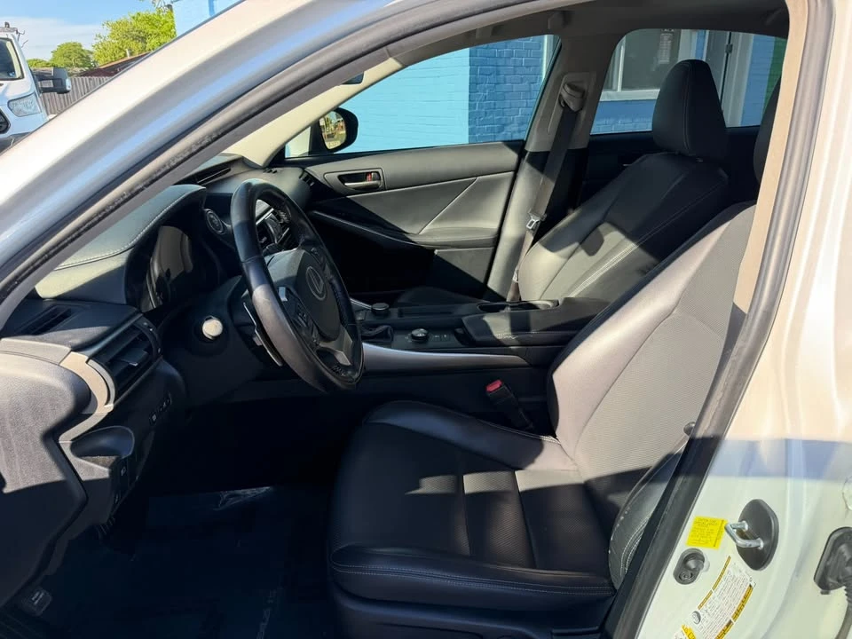 2018 Lexus IS 3rd Gen - Image 9 of 11