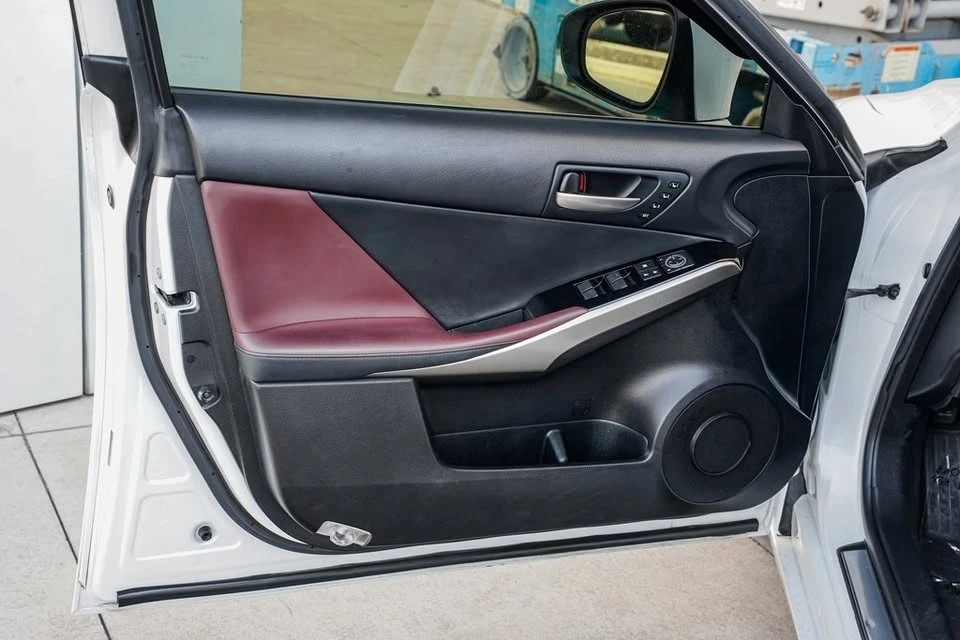 2018 Lexus IS 3rd Gen - Image 7 of 14