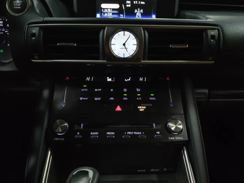 2018 Lexus IS 3rd Gen - Image 19 of 20