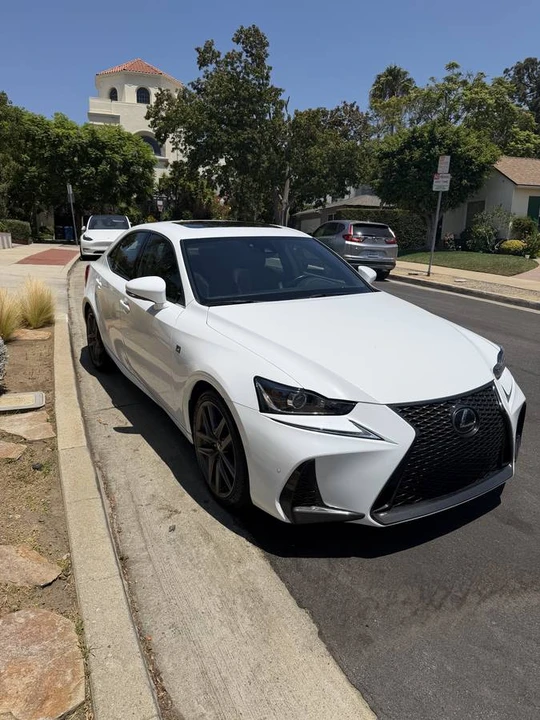 2018 Lexus IS 3rd Gen - Image 7 of 13