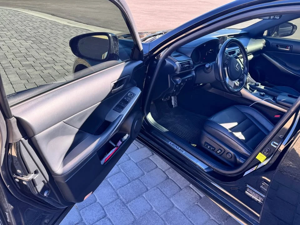 2018 Lexus IS 3rd Gen - Image 10 of 11