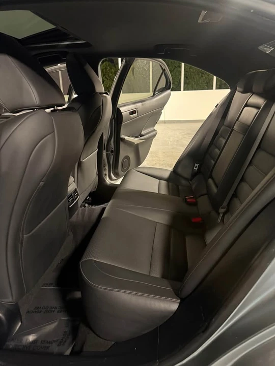 2018 Lexus IS 3rd Gen - Image 14 of 19